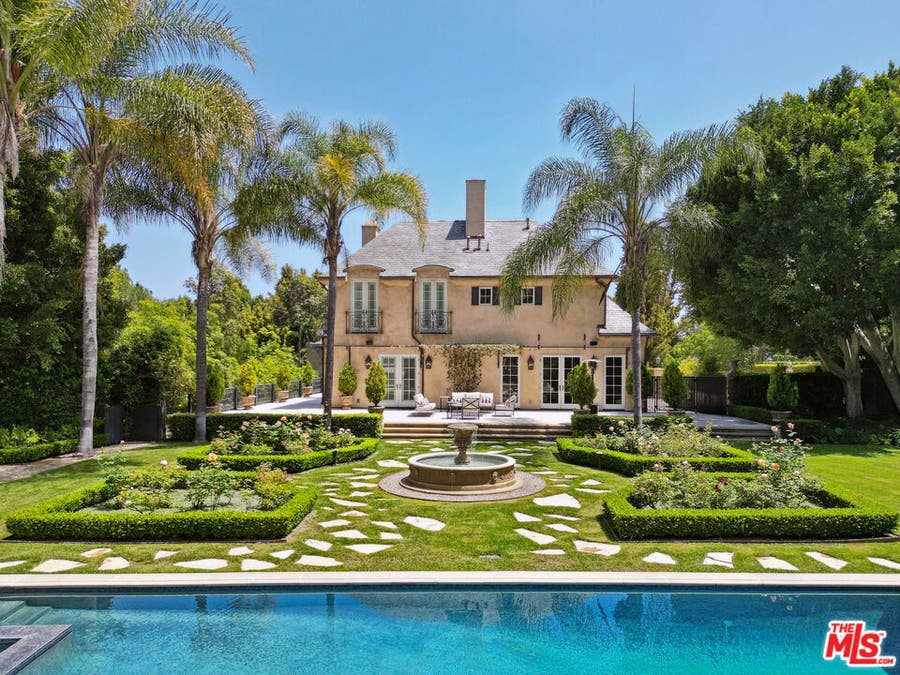 Property photo for 952 N Alpine Drive, Beverly Hills, CA