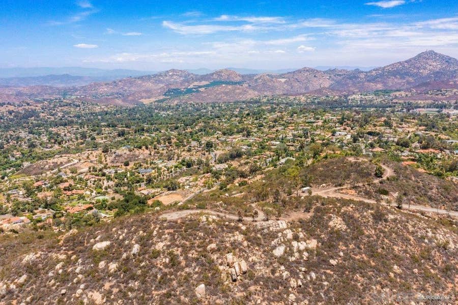 Property photo for 12526 SW BOULDER MT RD, Poway, CA