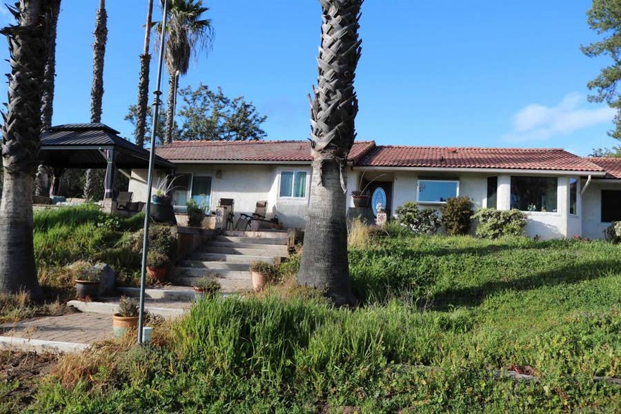 Property photo for 38083 De Luz Rd, Fallbrook, CA