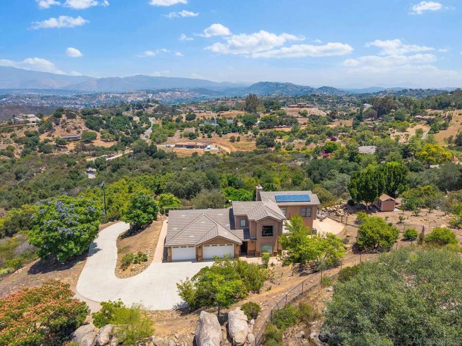 Property photo for 12443 Mirar De Valle, Valley Center, CA