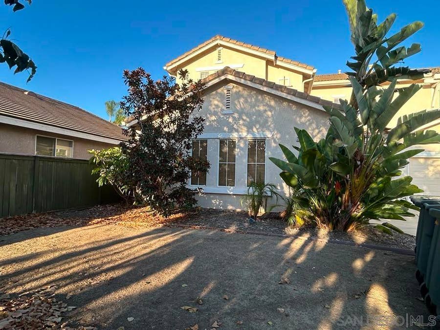 Property photo for 1863 Almagro Ln, Escondido, CA