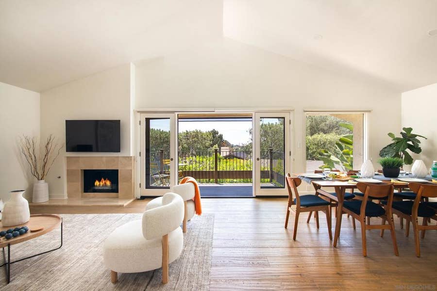 Property photo for 2452 Azure Coast Dr, La Jolla, CA