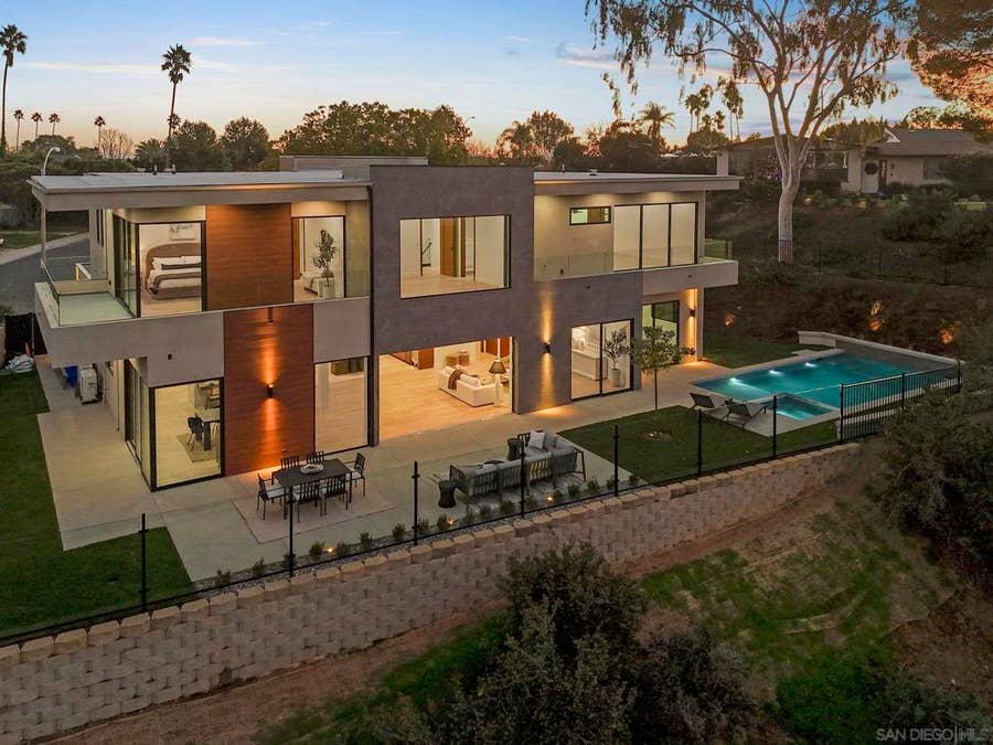 Property photo for 2448 Sagebrush Ct, La Jolla, CA
