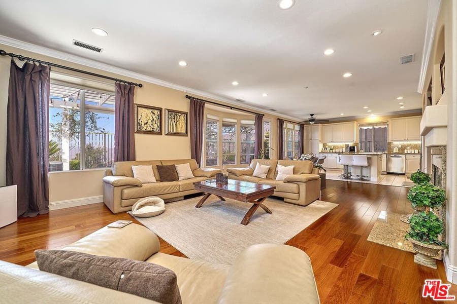 Property photo for 11061 Tamberly Lane, Tujunga, CA