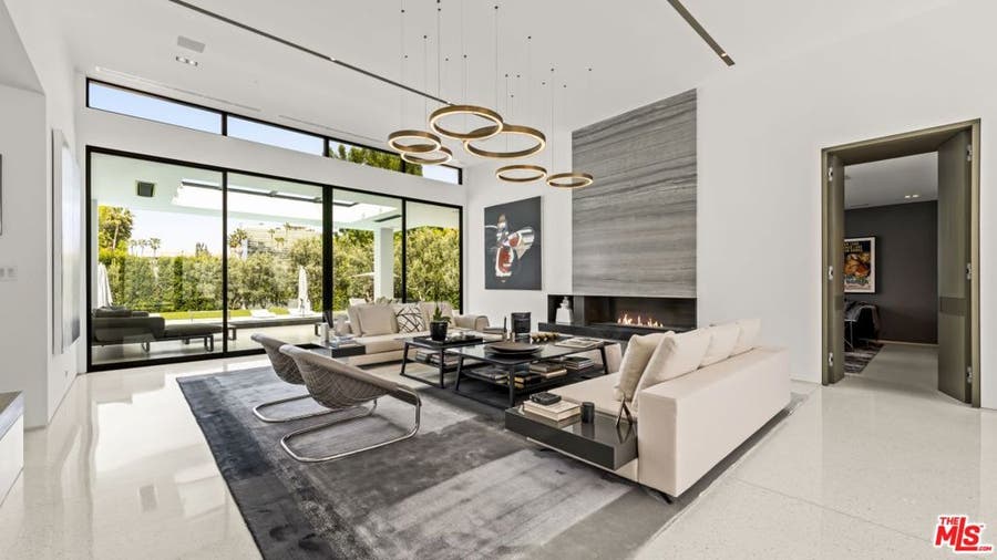 Property photo for 16032 VALLEY VISTA Boulevard, Encino, CA