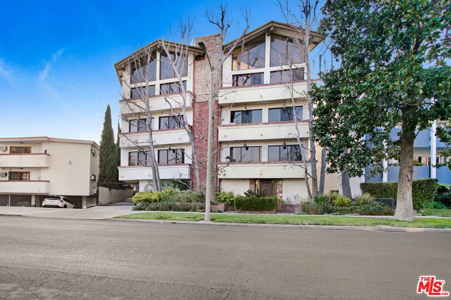 Property photo for 831 S Gretna Green Way, #302, Los Angeles, CA