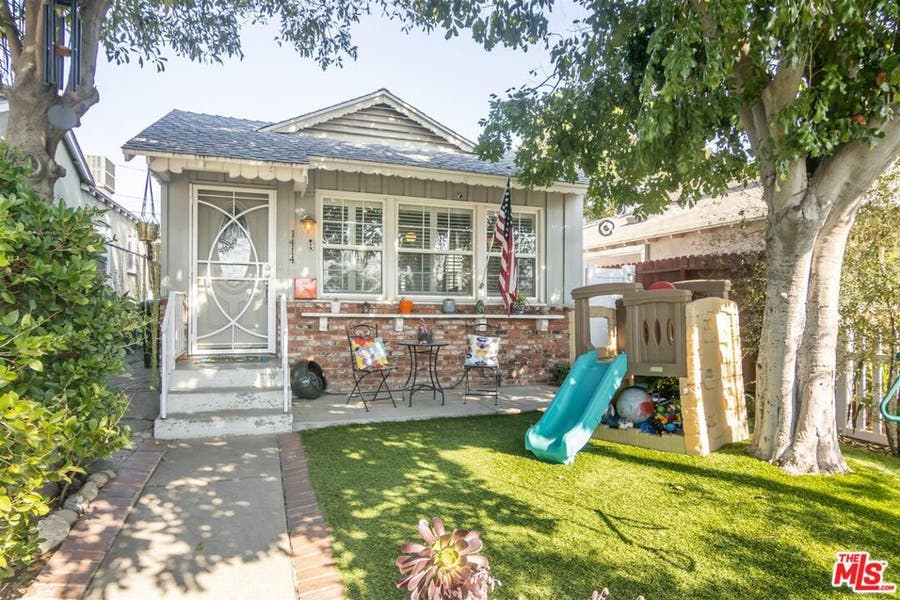 Property photo for 1414 N Whitnall Highway, Burbank, CA