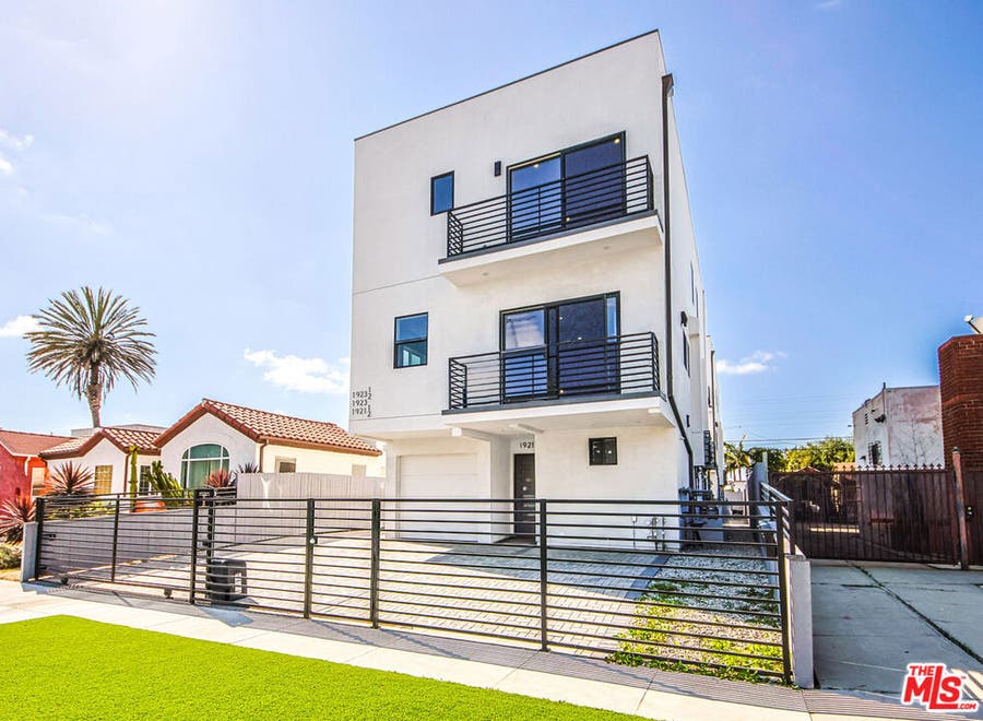 Property photo for 1921 Carmona Avenue, Los Angeles, CA