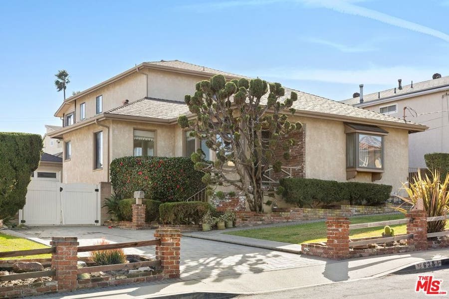 Property photo for 638 W Acacia Avenue, El Segundo, CA