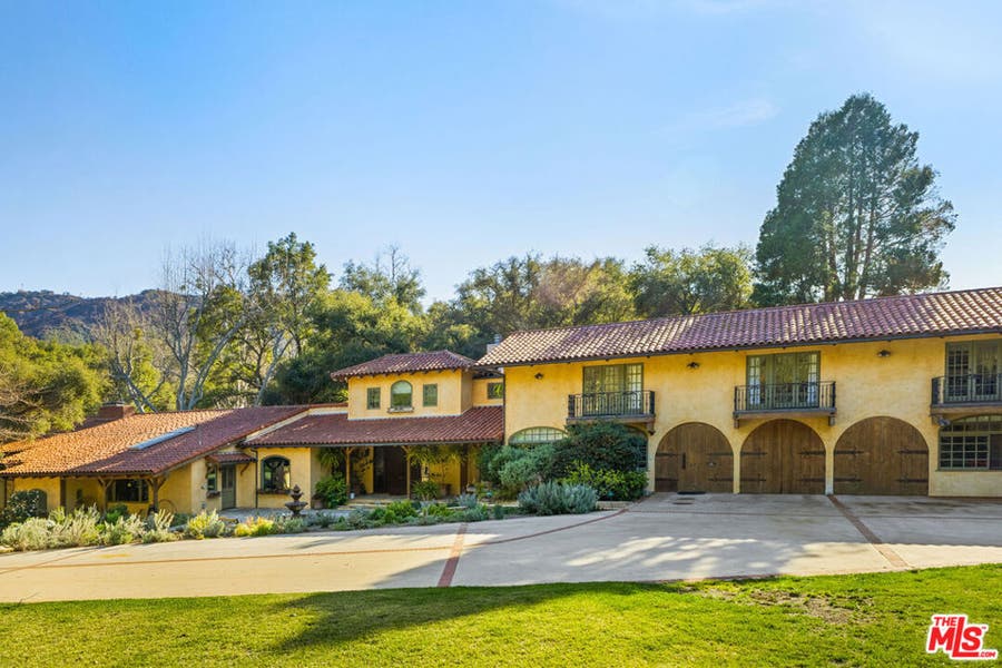 Property photo for 821 Camino Colibri, Calabasas, CA