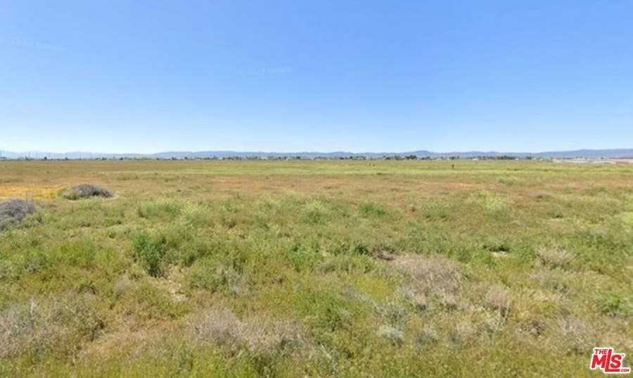 Property photo for 7208 Gaskell Road, Rosamond, CA