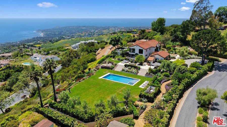 Property photo for 27450 Calicut Road, Malibu, CA