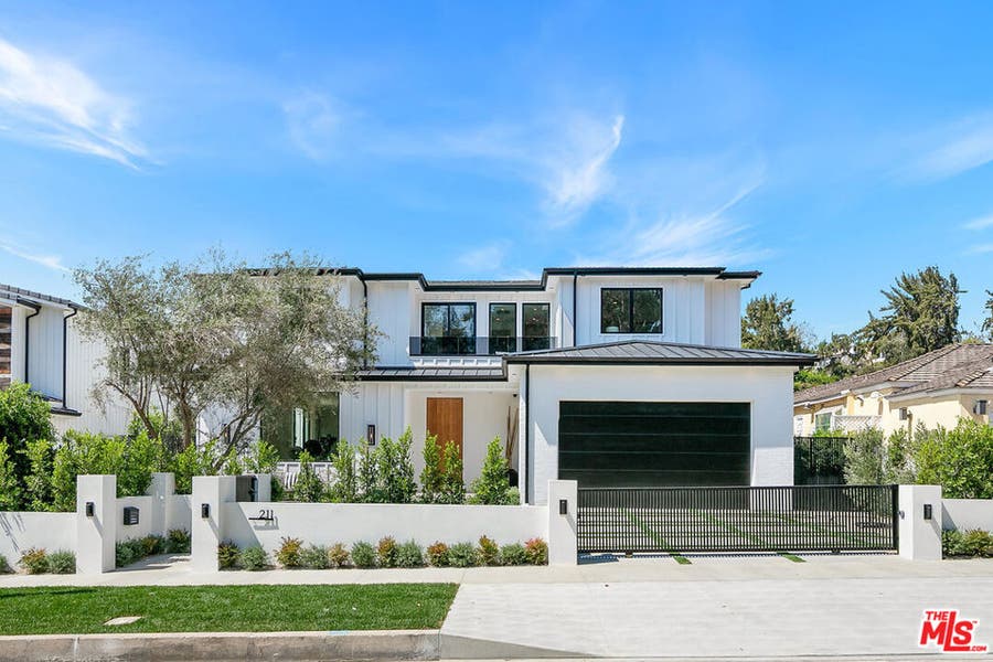 Property photo for 211 Veteran Avenue, Los Angeles, CA