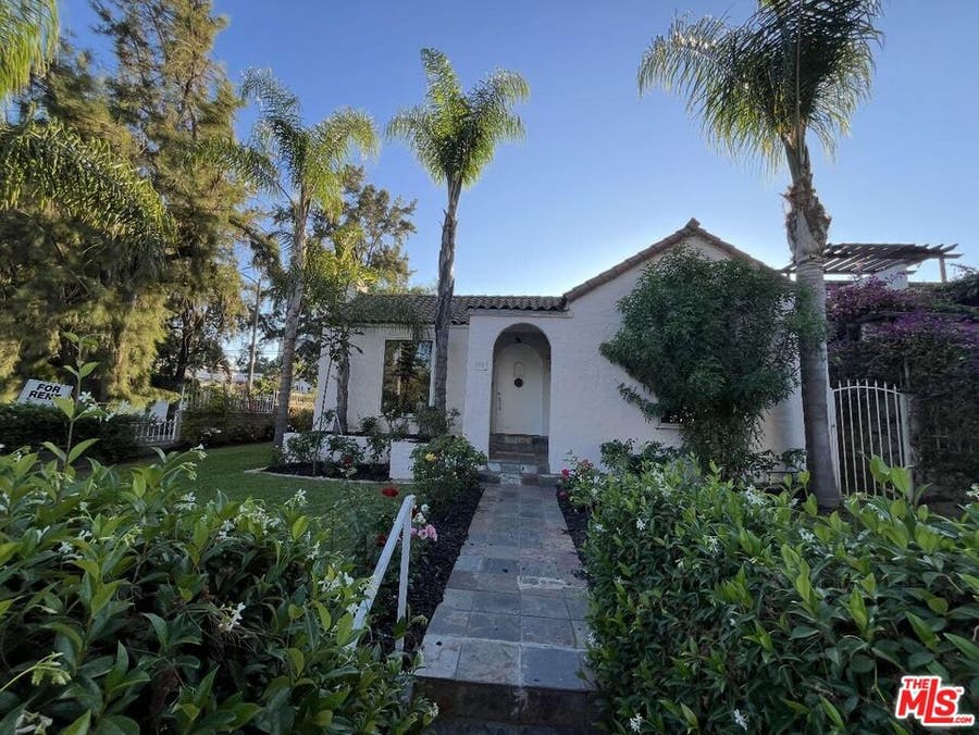 Property photo for 101 N La Peer Drive, Los Angeles, CA