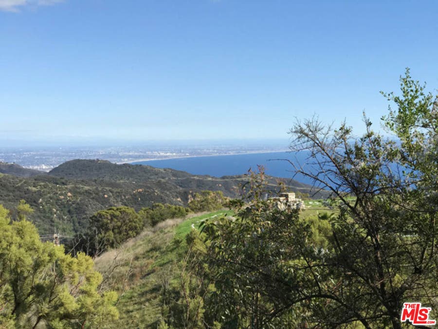 Property photo for 524 Moonrise, Malibu, CA