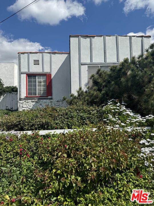 Property photo for 924 N Chester Avenue, Inglewood, CA