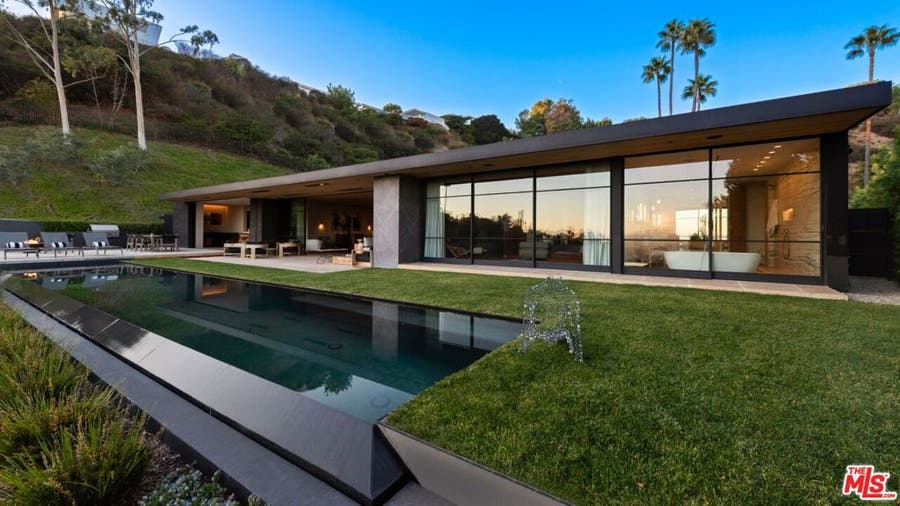 Property photo for 530 Leslie Lane, Beverly Hills, CA