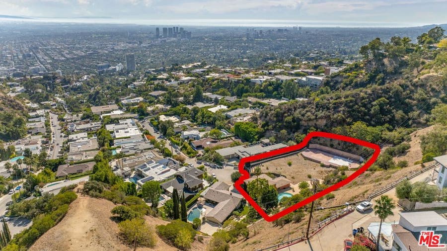 Property photo for 1871 Marcheeta Place, Los Angeles, CA