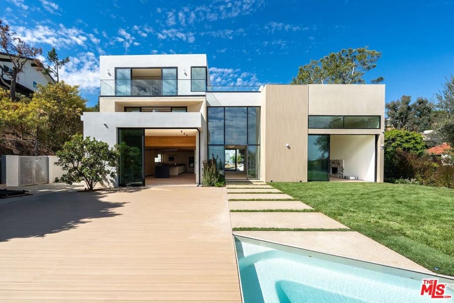 Property photo for 2501 Banyan Drive, Los Angeles, CA