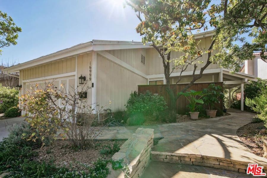 Property photo for 16999 Avenida De Santa Ynez, Pacific Palisades, CA