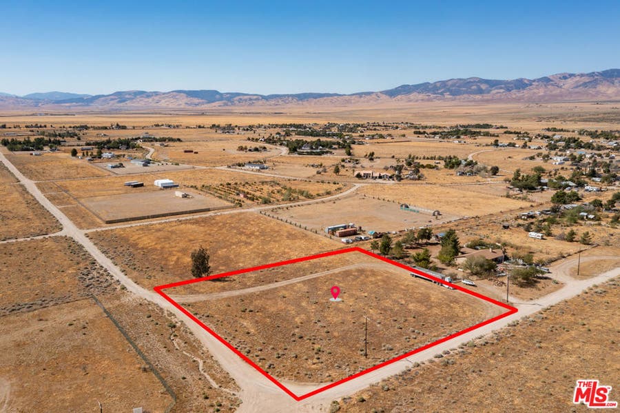 Property photo for 252 Avenue C, Fairmont, CA
