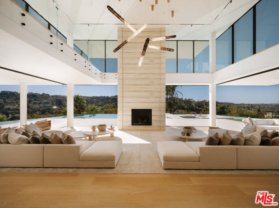 Property photo for 16187 Royal Oak Road, Encino, CA