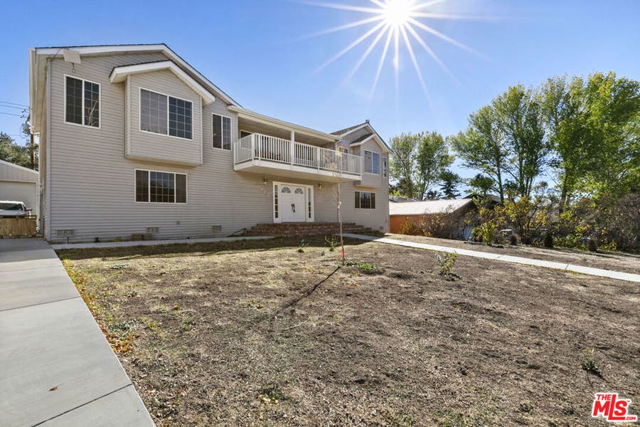 Property photo for 812 Glenbrook Drive, Frazier Park, CA