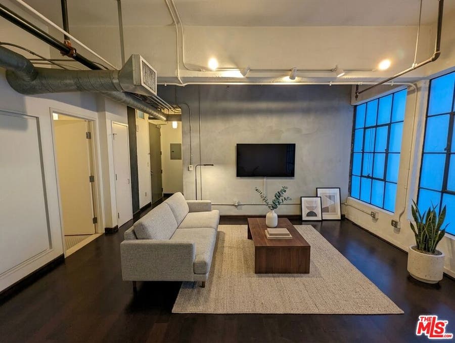 Property photo for 746 S LOS ANGELES Street, #402, Los Angeles, CA