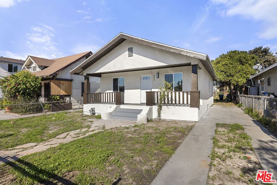 Property photo for 337 E 60th Street, Los Angeles, CA