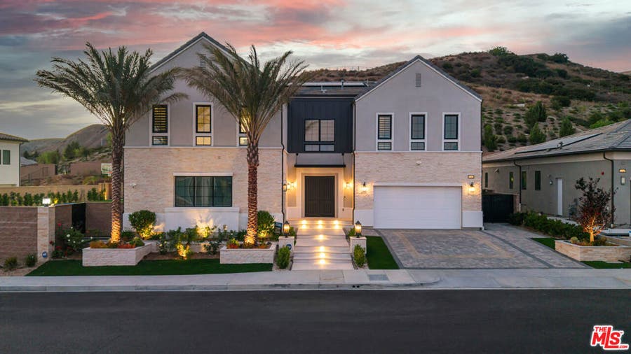 Property photo for 12553 N Ridgeline Road, Porter Ranch, CA