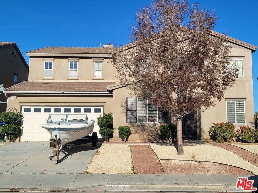 Property photo for 2021 Tangerine Street, Palmdale, CA