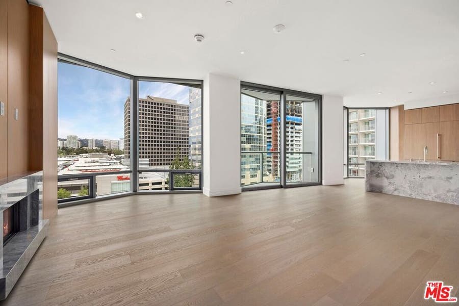 Property photo for 211 W Elm Court, #6E, Los Angeles, CA