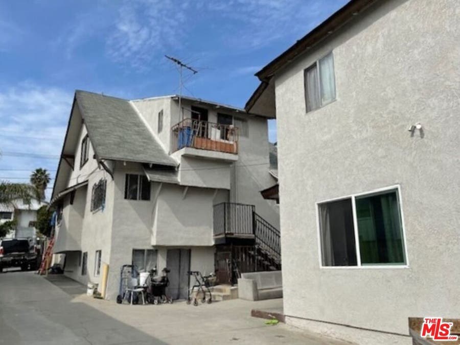 Property photo for 524 N Cummings Street, Los Angeles, CA