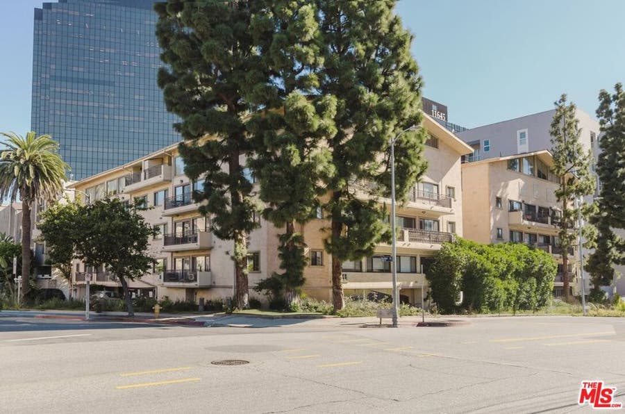 Property photo for 1154 S Barrington Avenue, #101, Los Angeles, CA