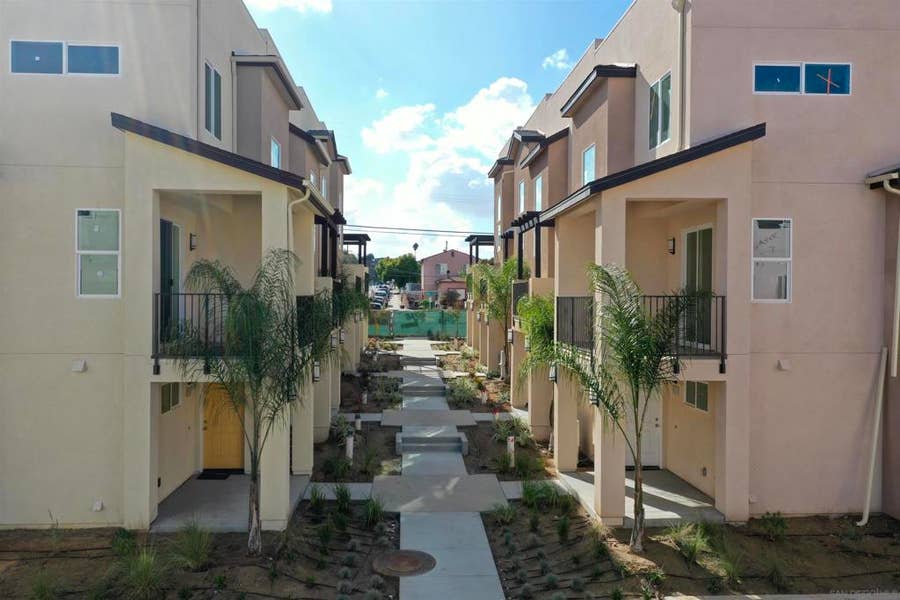 Property photo for 463 Creekside Circle, San Diego, CA