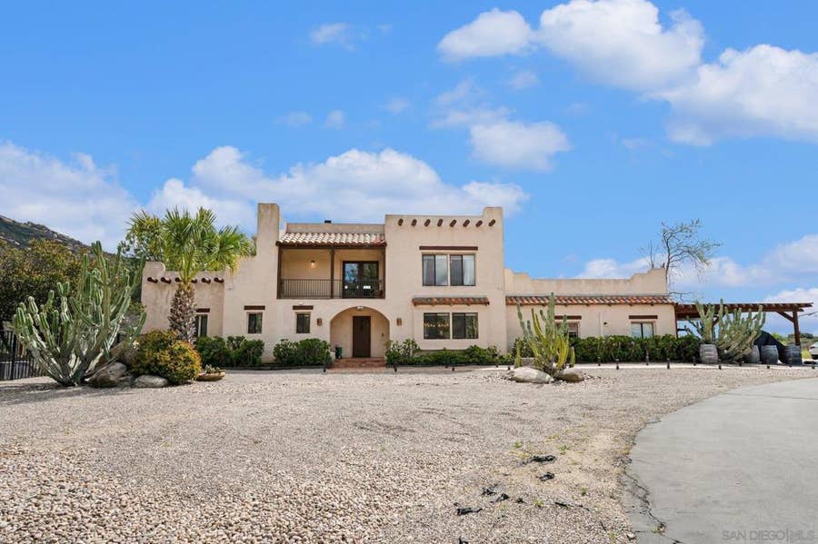 Property photo for 17287 Oak Hollow Road, Ramona, CA