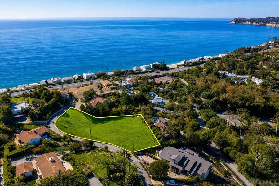 Property photo for 27429 Sea Vista Dr, Malibu, CA