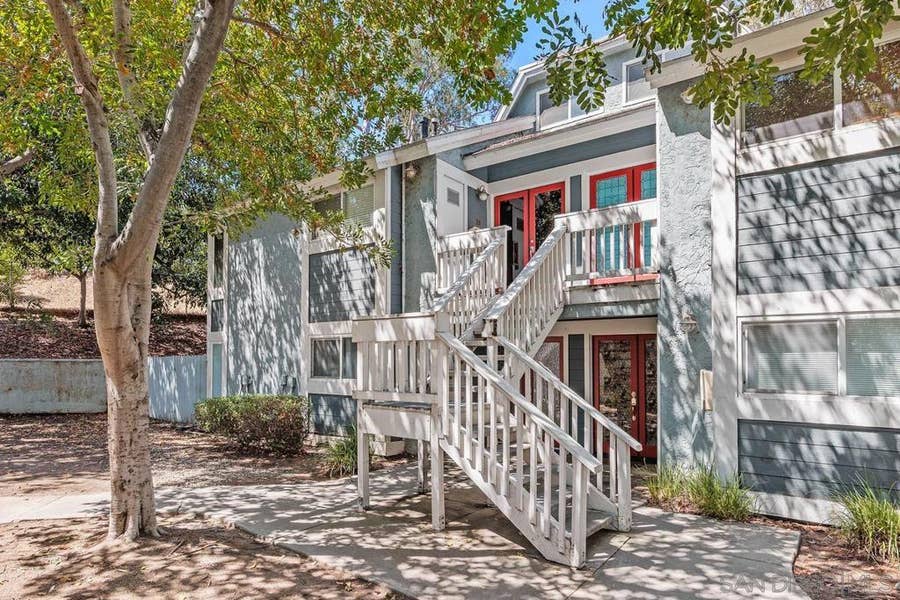 Property photo for 1564 Tanglewood Ln, #15, Escondido, CA