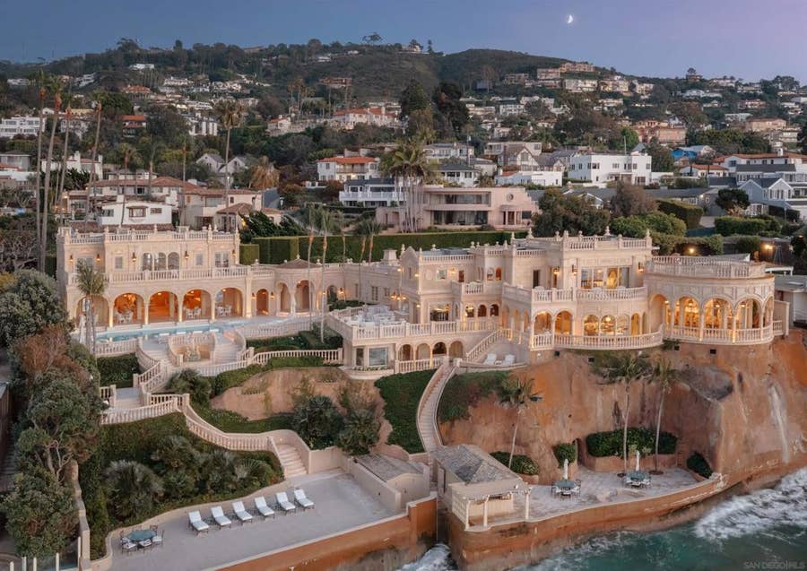 Property photo for 1900 Spindrift Dr, La Jolla, CA