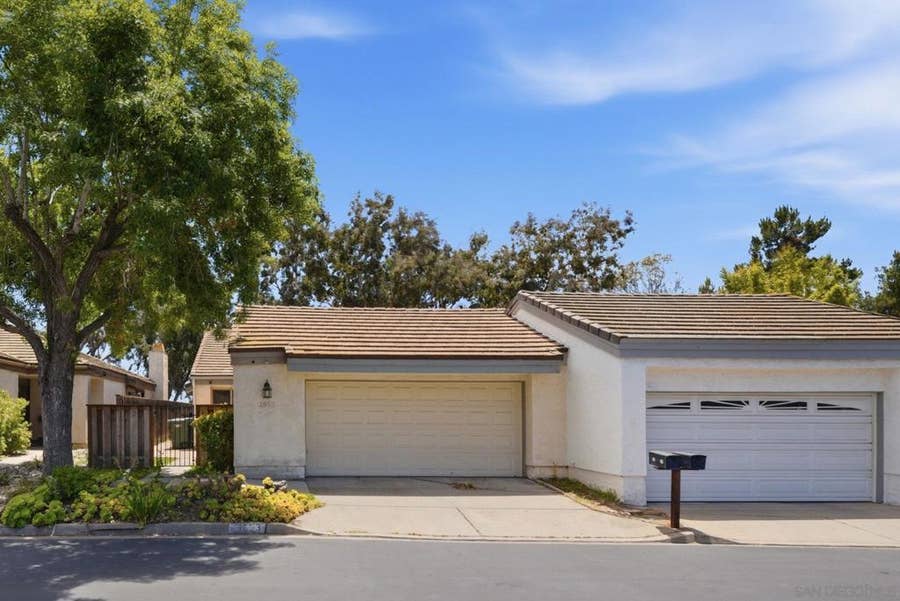 Property photo for 1853 Cathedral Gln, Escondido, CA
