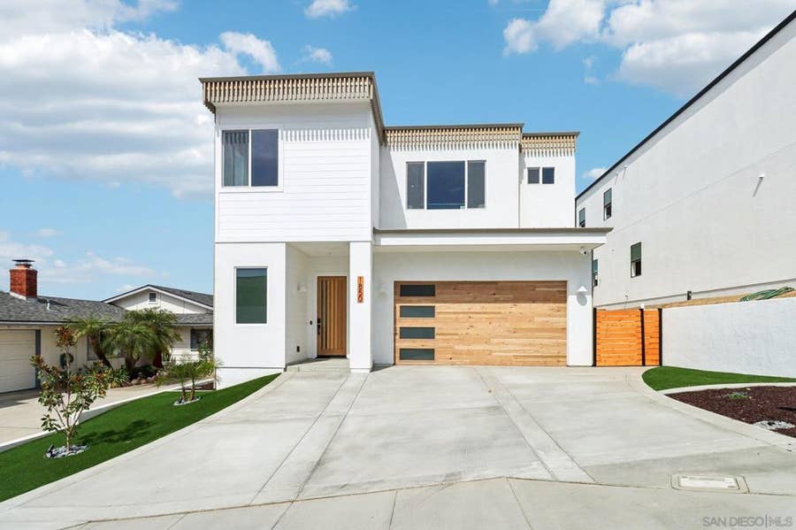 Property photo for 1850 Illion St, San Diego, CA