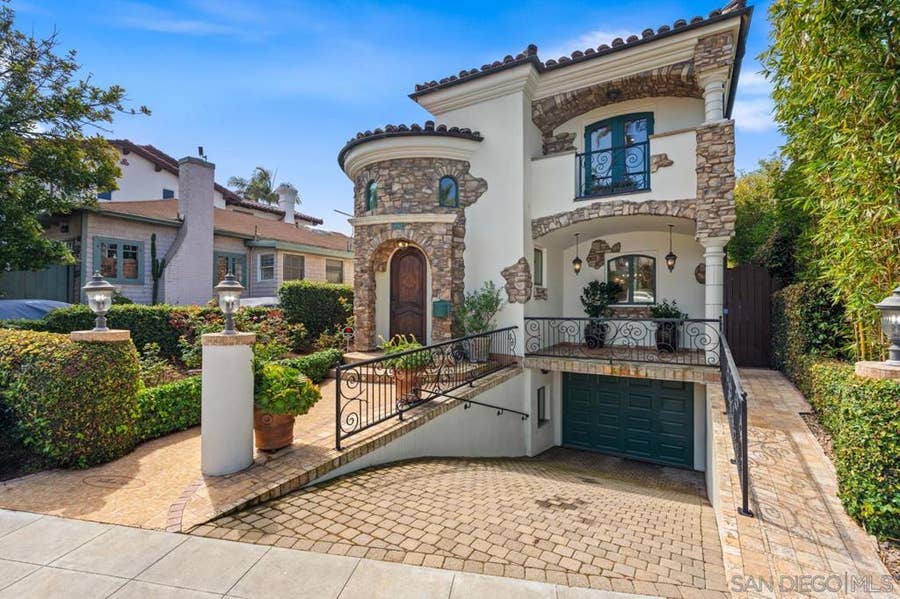 Property photo for 7964 Prospect, La Jolla, CA
