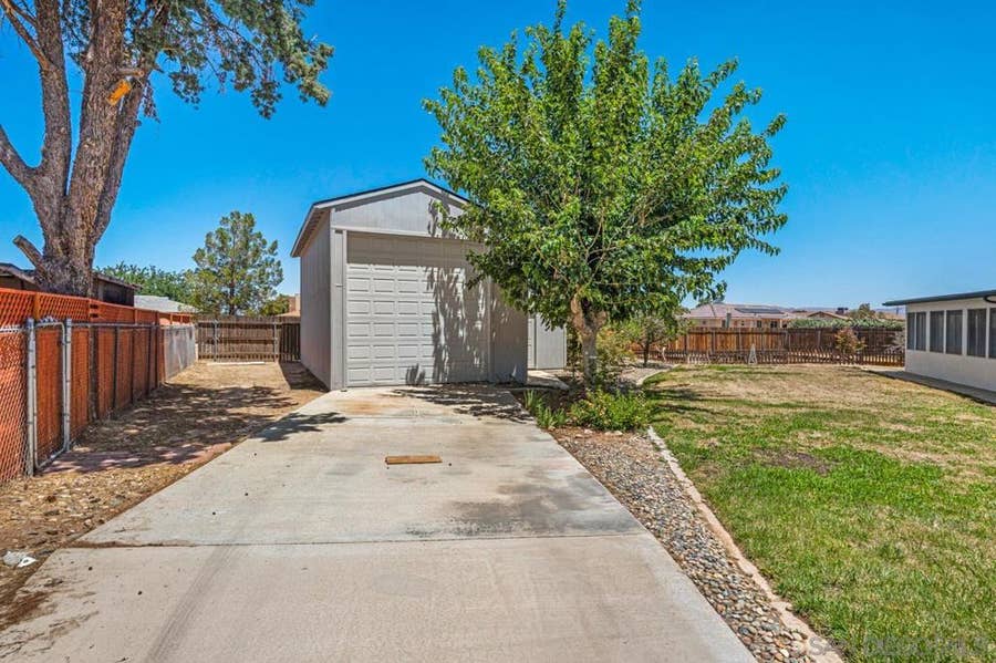 Property photo for 12450 Algonquin Rd, Apple Valley, CA