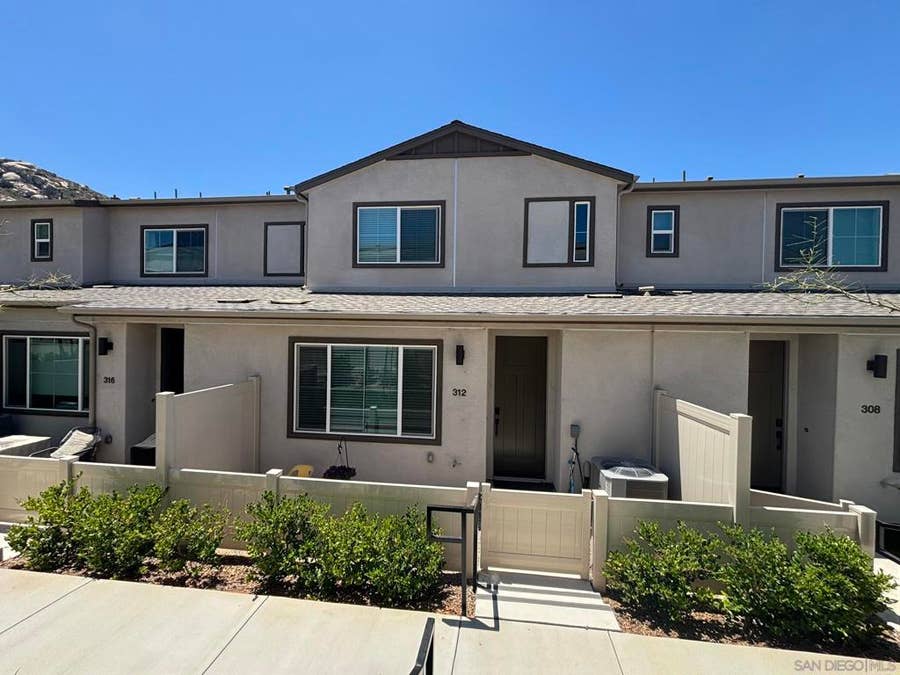 Property photo for 312 Zest Lane, Fallbrook, CA
