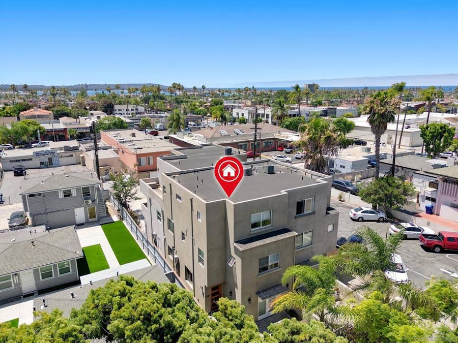 Property photo for 1323 Felspar St, San Diego, CA