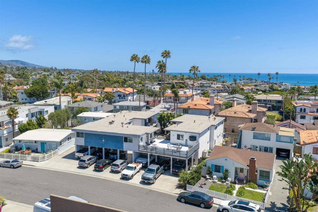 317 Avenida Monterey, San Clemente, CA 92672 317 Avenida Monterey, San Clemente, CA 92672