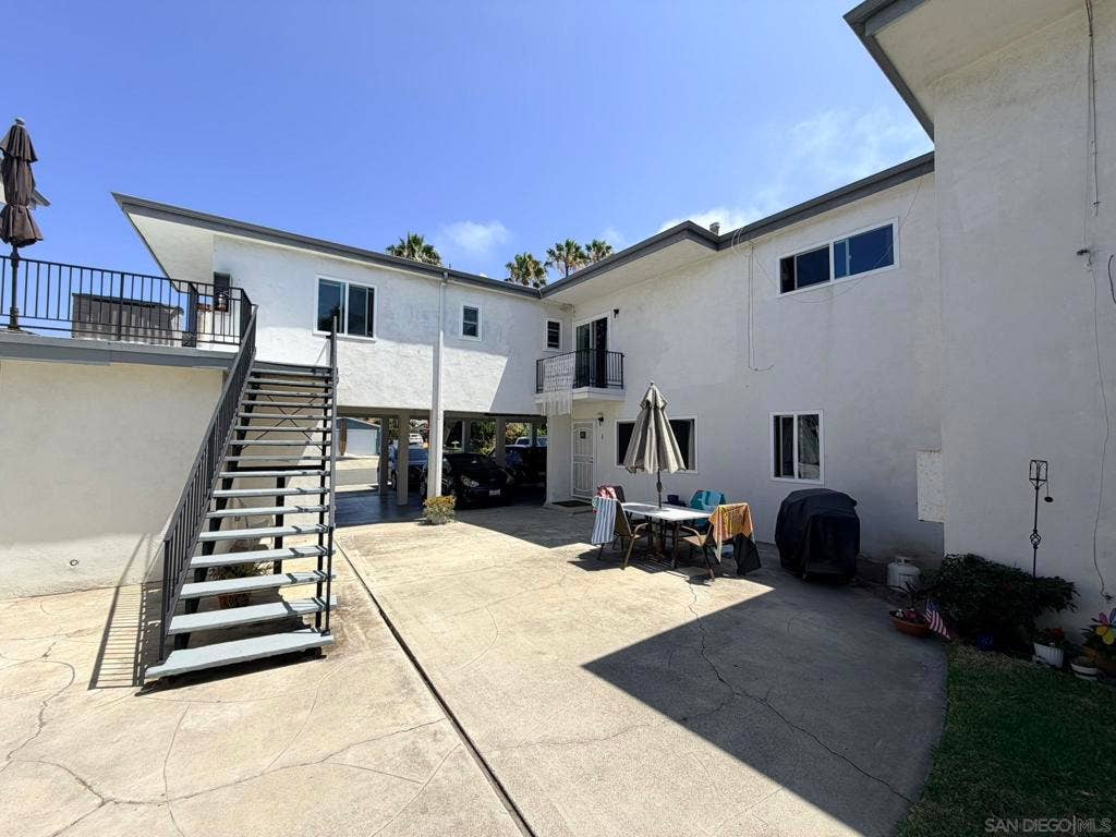 317 Avenida Monterey, San Clemente, CA 92672 317 Avenida Monterey, San Clemente, CA 92672