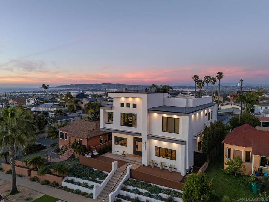 Property photo for 4386 NEWPORT AVE, San Diego, CA