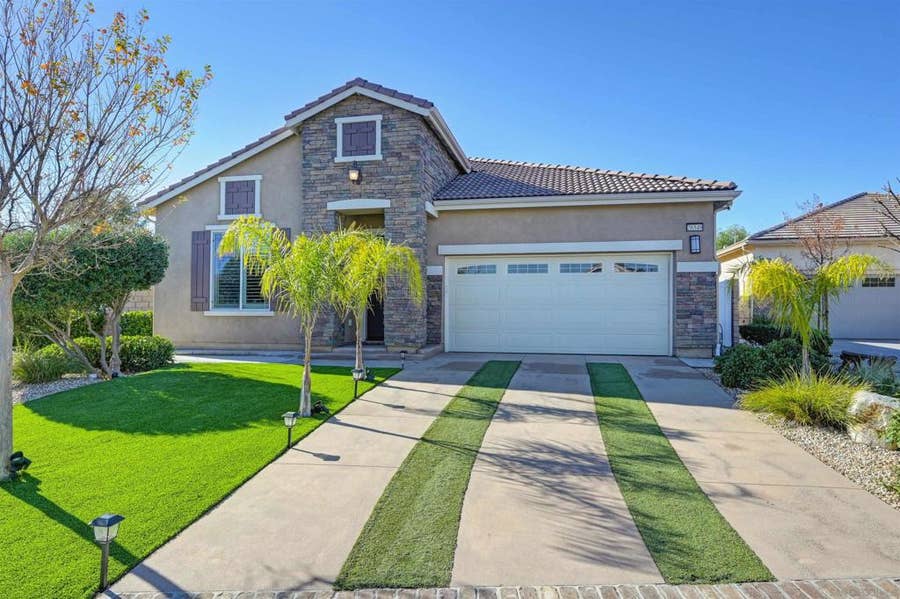 Property photo for 26549 Roseate Cir, Menifee, CA
