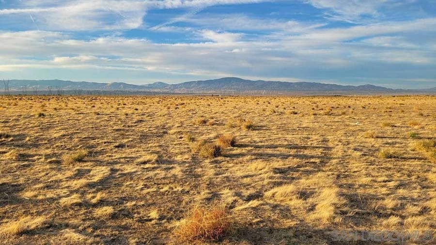 Property photo for 49677 W 140th, Lancaster, CA